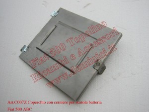 Coperchio con cerniere per scatola batteria