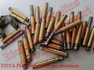 Art.T025-T025A Perno e boccola per pedaliera Fiat 500 Topolino