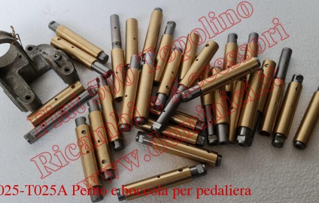Art.T025-T025A Perno e boccola per pedaliera Fiat 500 Topolino